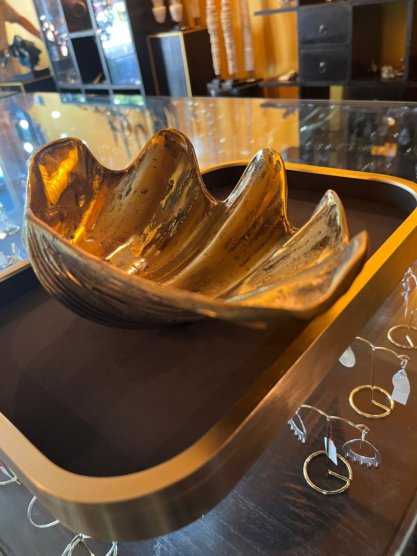 Black Lotus - Brass Clam Shell (Large)