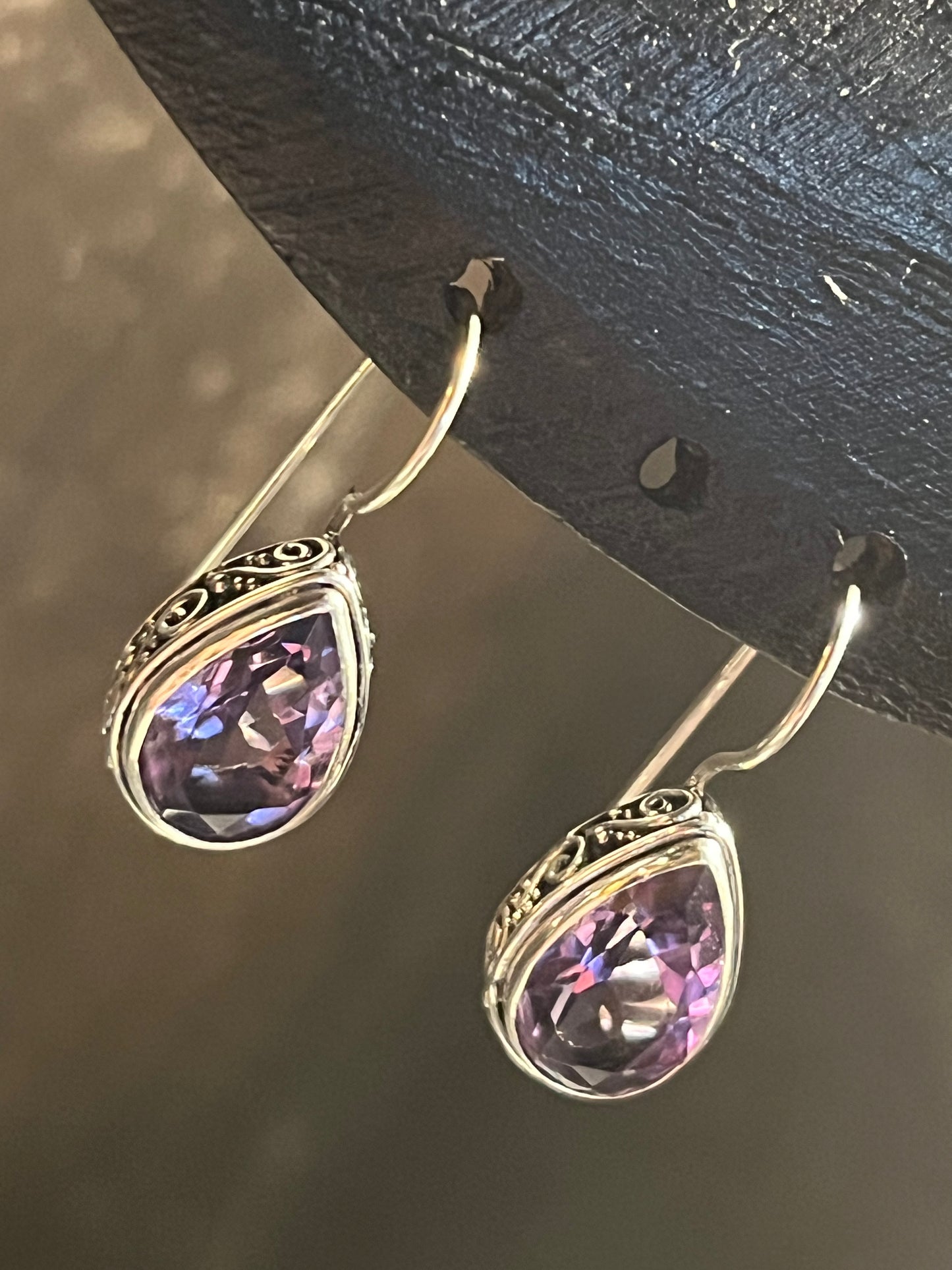 Black Lotus - Ame Eye Earring Premium Silver 92