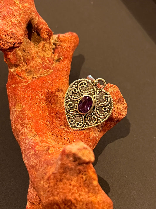 Black Lotus - Amethyst Love Pendant Premium Silver 925